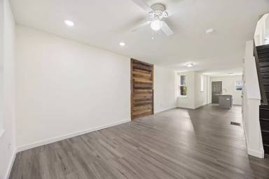 Main picture of 5518 Pemberton St