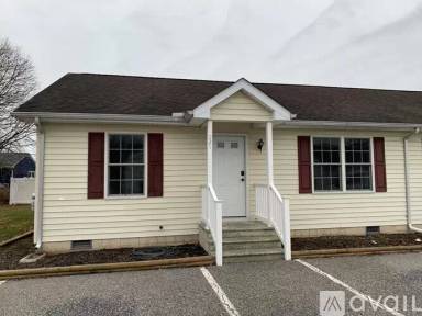 Main picture of 221 N Walnut St