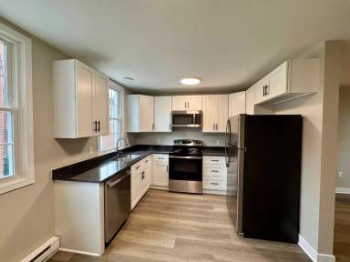 Main picture of 337A Maple Ln