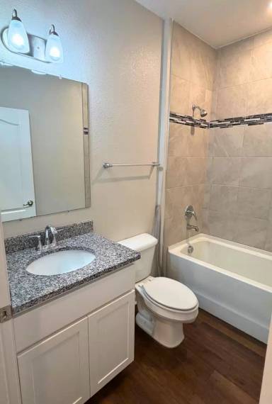 Main picture of 206 Boatsman Way