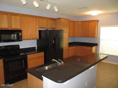 Main picture of 3128 Queens Way