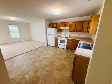 Main picture of 1090 Long St