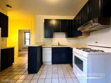 Main picture of 1220 N Dearborn St