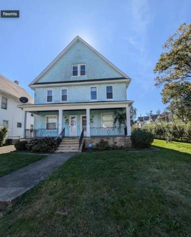 Main picture of 1329 Oram St