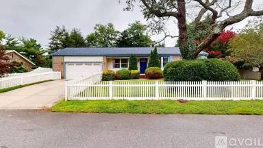 Main picture of 6 Sunset Ave