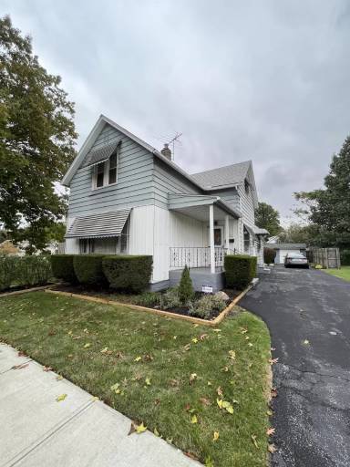 Main picture of 3775 E 55th St