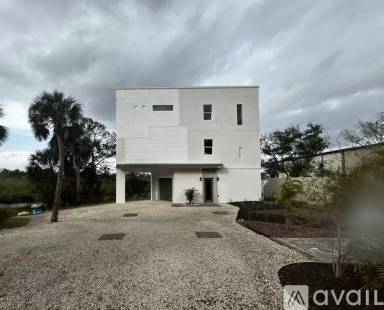 Main picture of 11651 Upper Manatee River Rd
