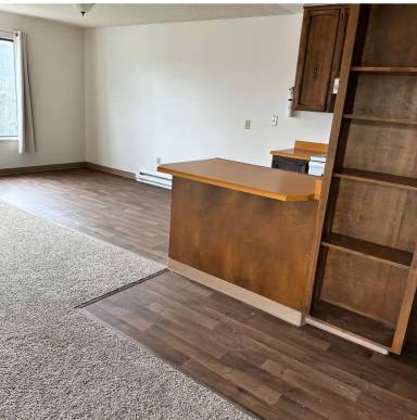 Main picture of 815 W Miner St