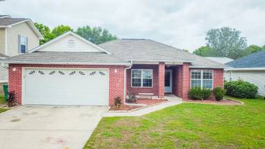 Main picture of 923 Scenic Oak Ln