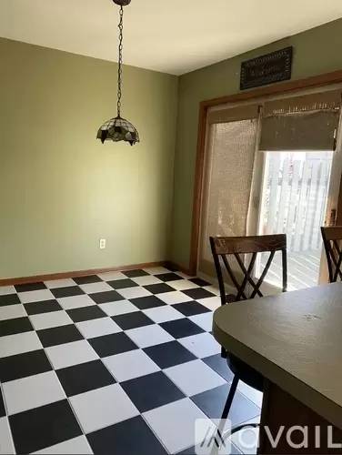 Main picture of 773 Kenmare Pkwy