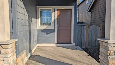 Main picture of 2942 SE Marston Ave