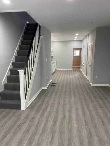 Main picture of 6051 W Girard Ave