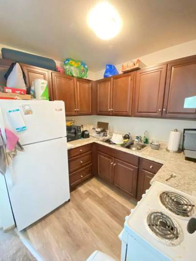 Main picture of 1137 Pleasant St