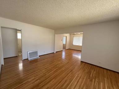 Main picture of 4133 Iroquois Ave