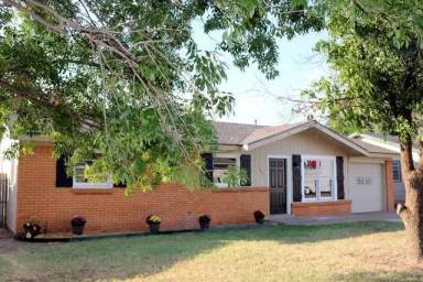Main picture of 1621 68th St