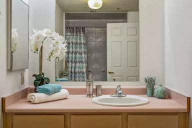 Main picture of 1001 Oppenheimer Dr