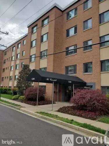 Main picture of 1200 S Arlington Ridge Rd
