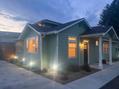 Main picture of 3500 Kenwood Dr