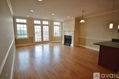 Main picture of 3355 N. Clark