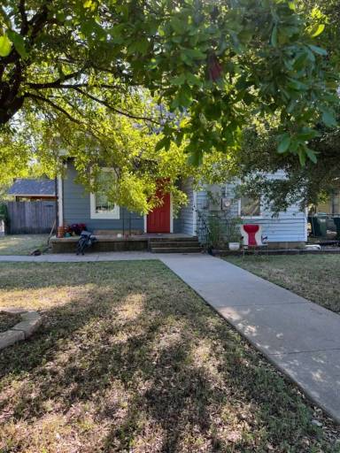 Main picture of 2127 S 4th St
