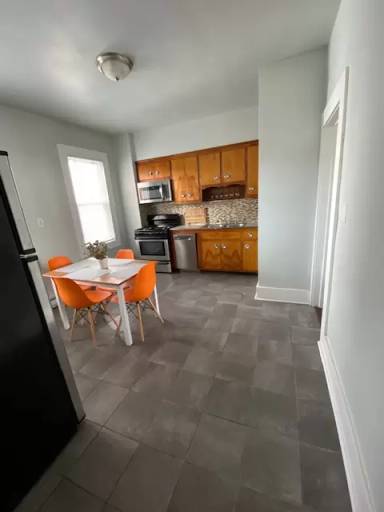 Main picture of 133 37th St