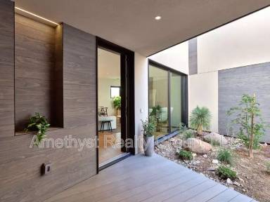 Main picture of 1740 E Ocotillo Rd