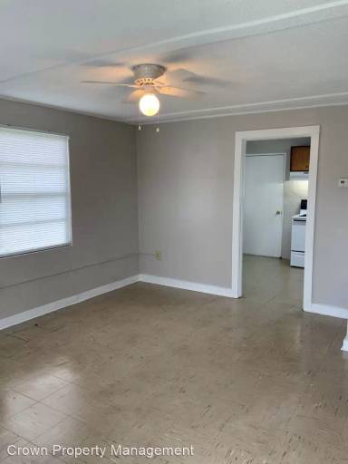 Main picture of 69 Lexington Dr