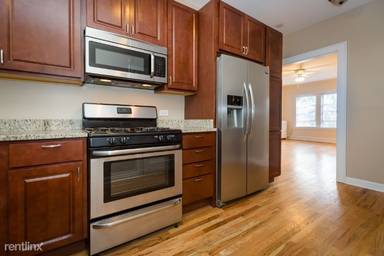 Main picture of 2434 W Fargo Ave
