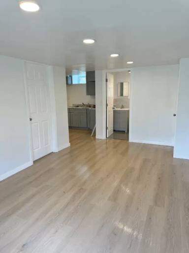 Main picture of 6 Depot Hill Rd