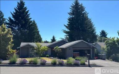 Main picture of SW 100th Ave