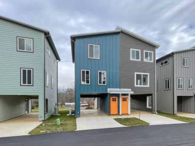 Main picture of 57 W Cascade St