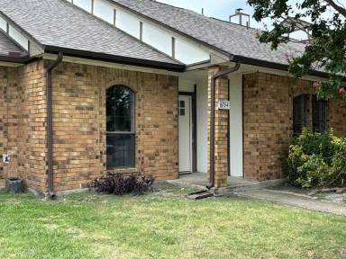 Main picture of 6704 Alissa Dr