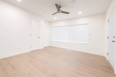 Main picture of 1189 W 36th Pl