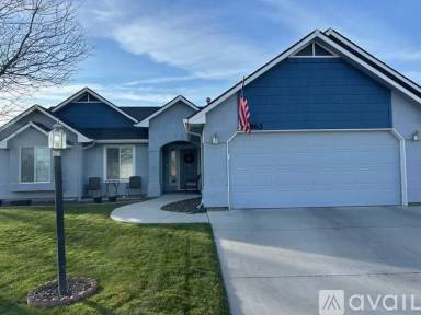 Main picture of 4863 N Green Knoll Ave