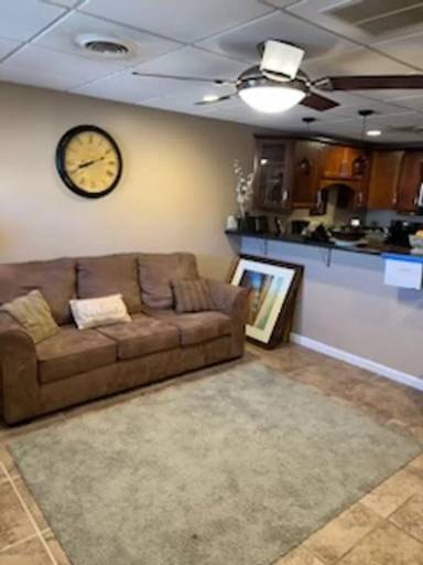 Main picture of 120 W Walnut St