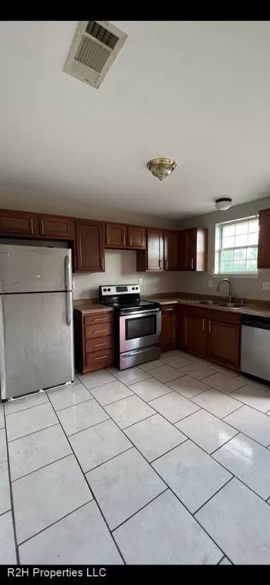 Main picture of 1823 Delery St