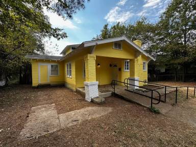 Main picture of 235 Wilkinson St