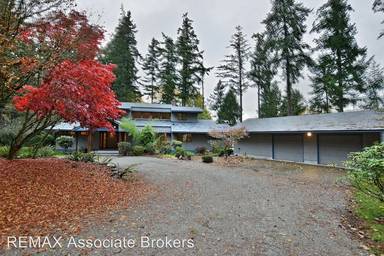 Main picture of 885 Utsalady Rd