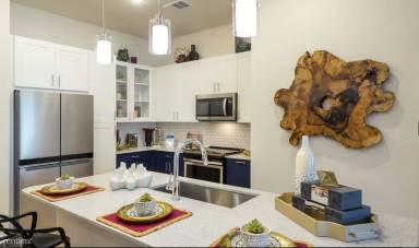 Main picture of 2039 W 14th 1/2 St