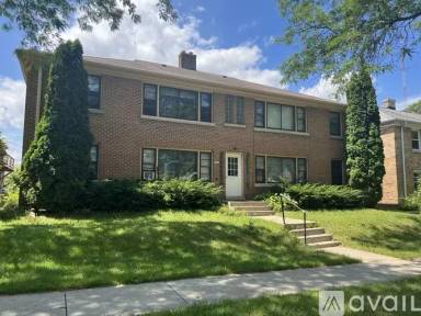 Main picture of 3805 N Humboldt Blvd