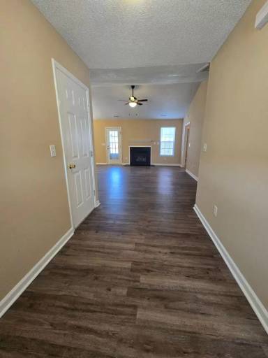 Main picture of 913 Mourning Dove Pl