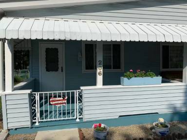 Main picture of 206 38th St