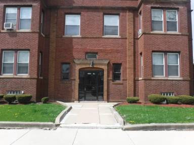 Main picture of 9546 S Prairie Ave