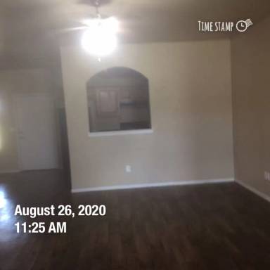 Main picture of 11 W Maple Ave