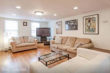 Main picture of 119 Willow St