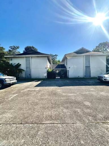 Main picture of 317 East Dr