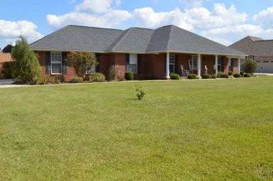 Main picture of 218 Sonya Dr