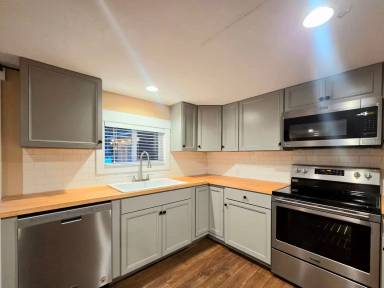 Main picture of 12695 S Lakeshore Rd
