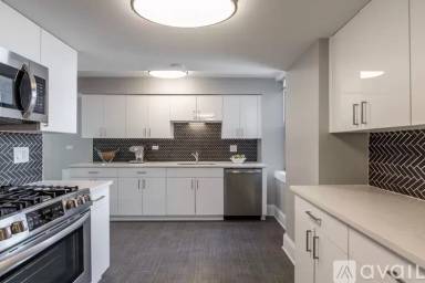 Main picture of 7000 S South Shore Dr & 2373 E 70th St Apartments