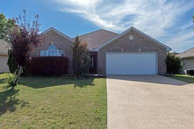 Main picture of 364 McDonald Dr